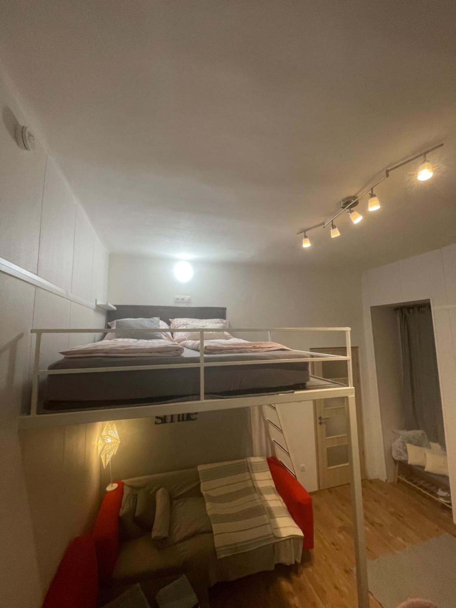 Apartamento Hanna&rita In The Centre Lonyay 42a 3rd Floor In The Back Yard Budapeste